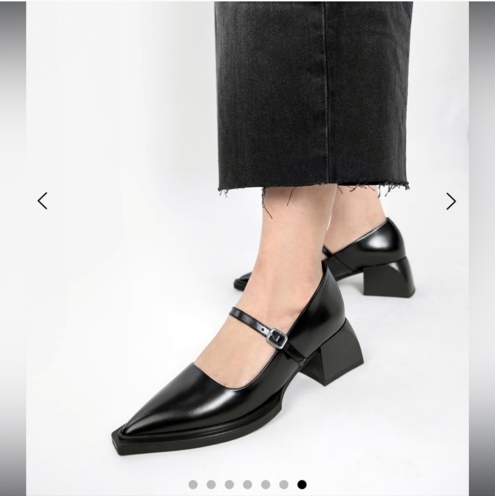 Vagabond Shoemakers Vivian Mary Jane’s in black leather